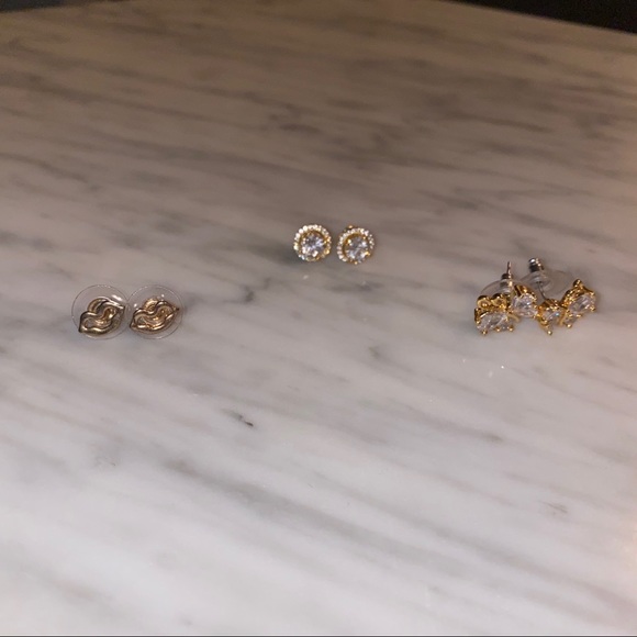 Jewelry - Bundle of three gold stud earrings